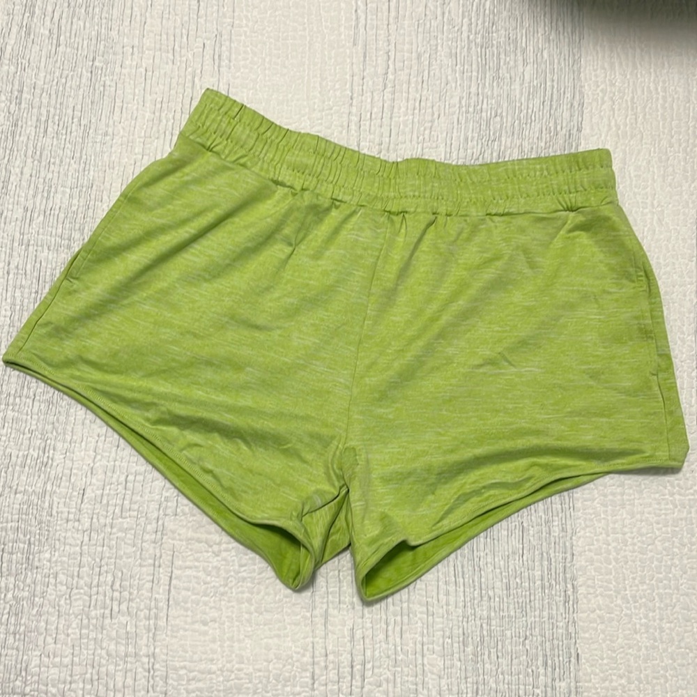 Halara shorts with tie waist and pockets athletics